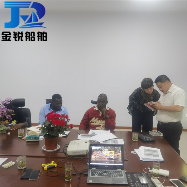 哈麥隆客戶采購(gòu)絞吸式挖泥船合作成功